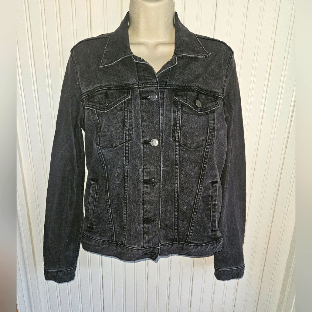 GAP Black Jean Jacket with Classic Design and Contrast Stitching